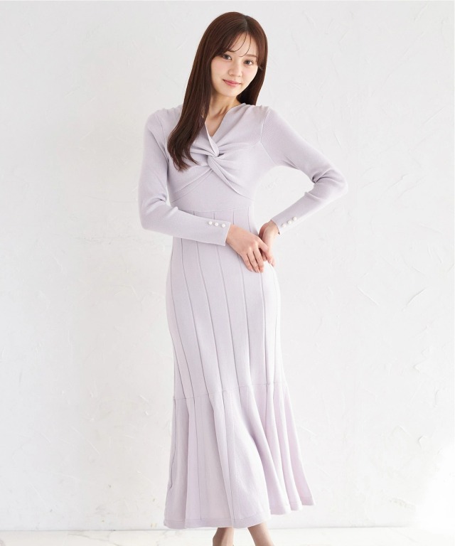 袖口パール付きフロントクロスニットワンピース