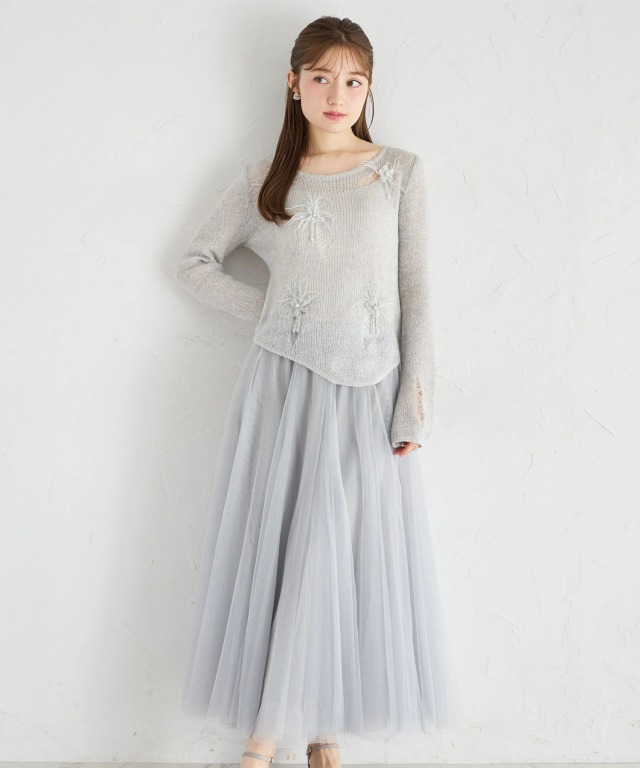 立体フラワーモチーフ付きフェザーニット×チュールスカートセット