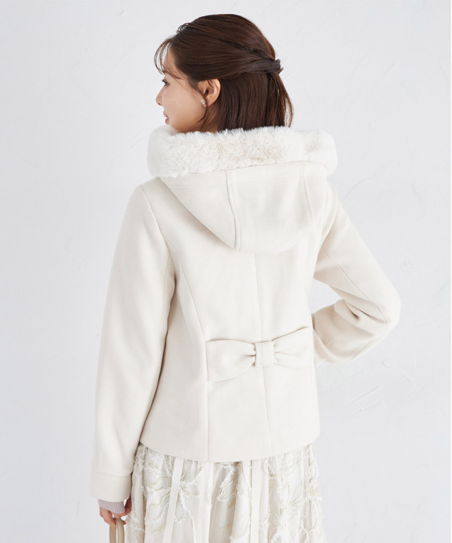 取り外し可能な2WAYファー付き後ろリボンショートコート