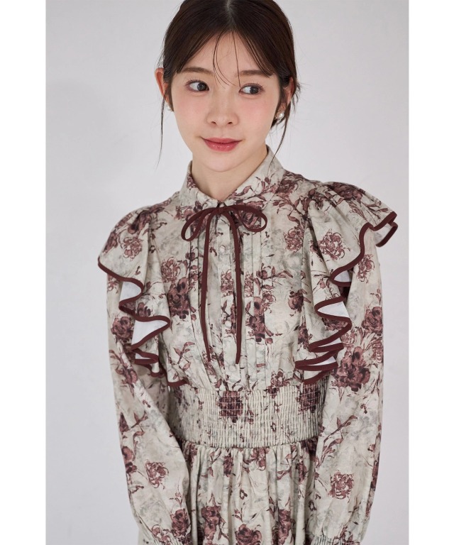 リボン付きアンティークフラワープリントピンタックフリルシャーリング