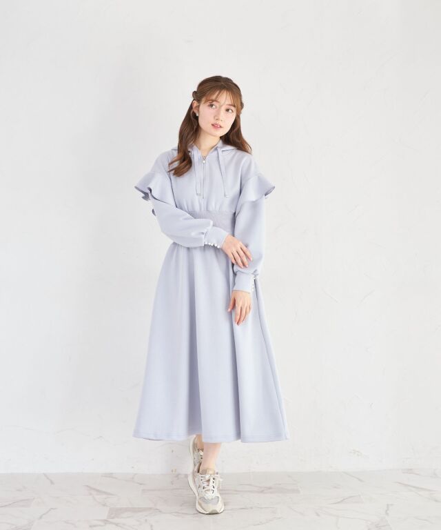 ウエストリブ切り替えフリルスリーブボンディングフーディワンピース