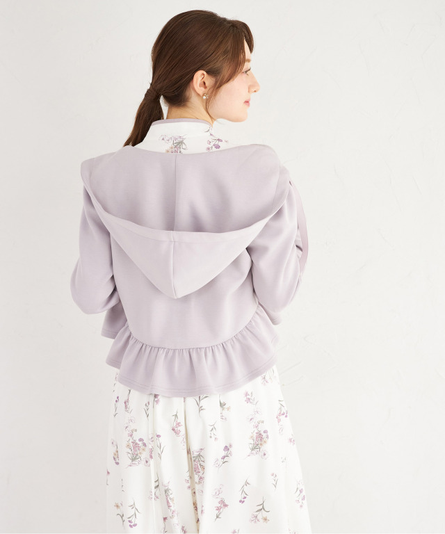 日常をドラマティックに変える♪ハートチャームファスナー裾フリルパーカー