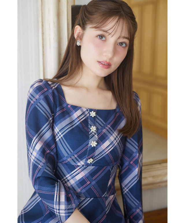 【美品】カネコイサオ チェック 花モチーフ ワンピース/スカート部分キルティング カネコイサオ 花柄ワンピース KANEKO ISAO 黄色 チェック フラワー