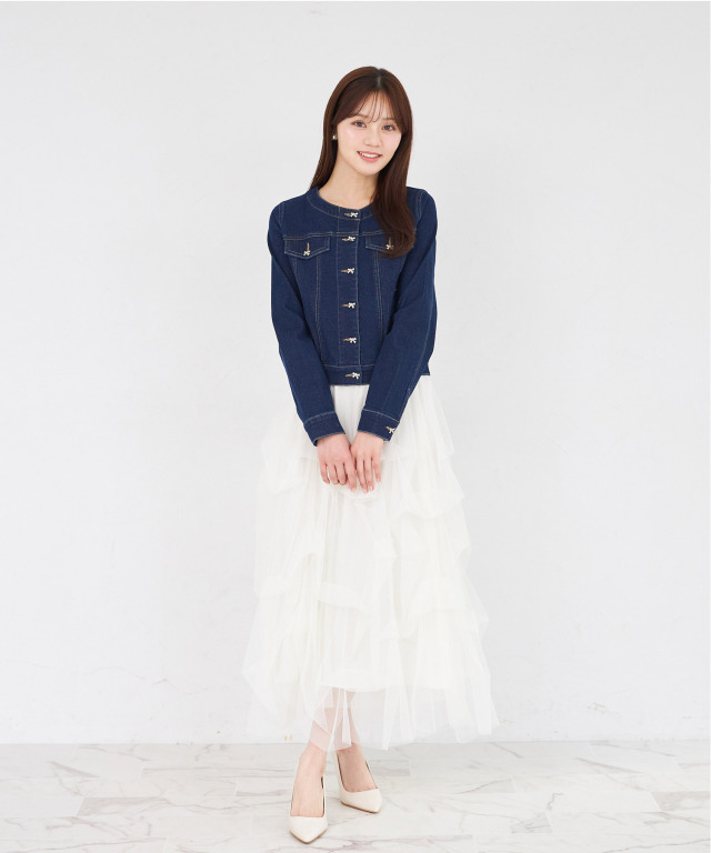 ビジューリボン釦ノーカラーデニムジャケット