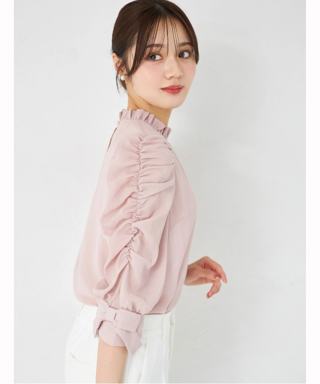 袖口りぼん付きパワーショルダーブラウス