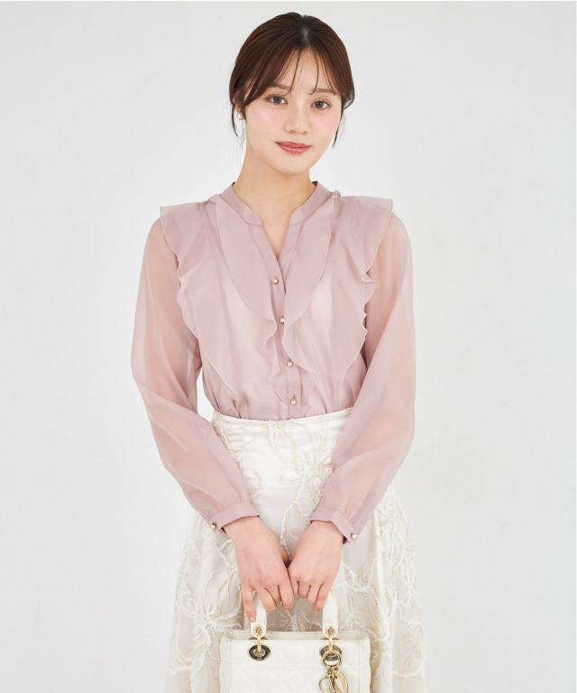 ONもOFFも使えるシアーラッフルフリルスキッパーブラウス