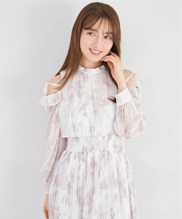 リボン付きオープンショルダーフラワープリントワンピース