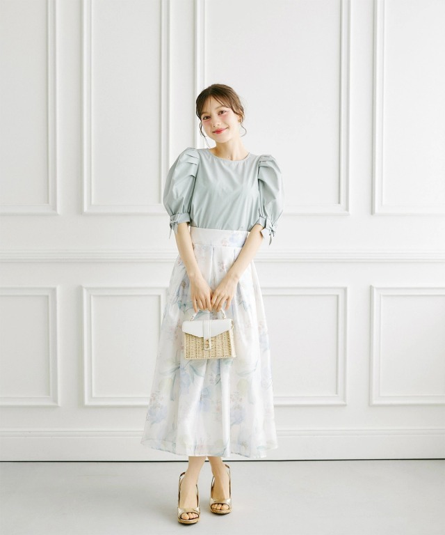 値下げ　新品　タグ付き　orb. Straight Skirt 38 SHINY SATIN PINTUCK SKIRT｜CONVERSE TOKYO (コンバーストウキョウ