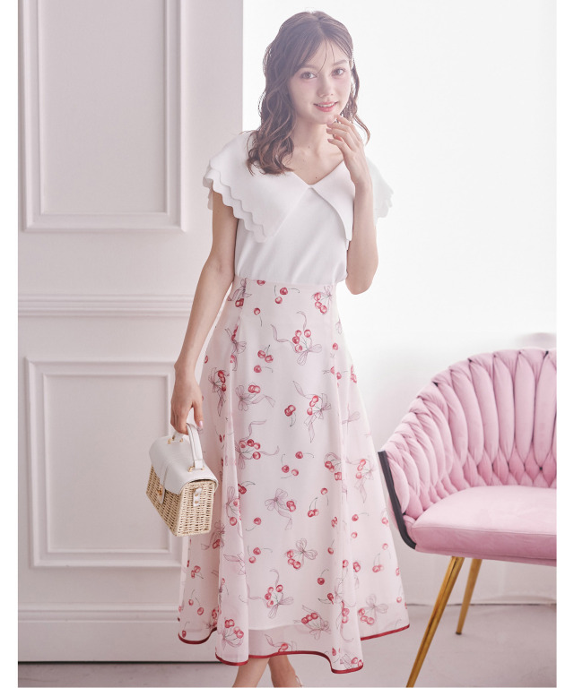 バックレースアップチェリー×リボンプリントシアーフレアスカート　レッド バックレースアップチェリー×リボンプリントシアーフレアスカート