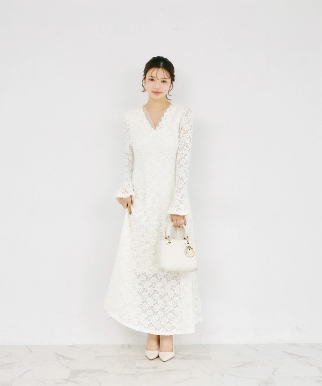 スカラップVネックフラワーレースワンピース