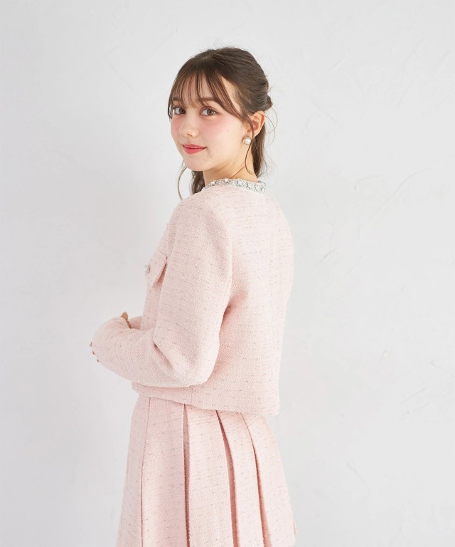 スプリングフェザー付きツイードジャケット×ミニスカート