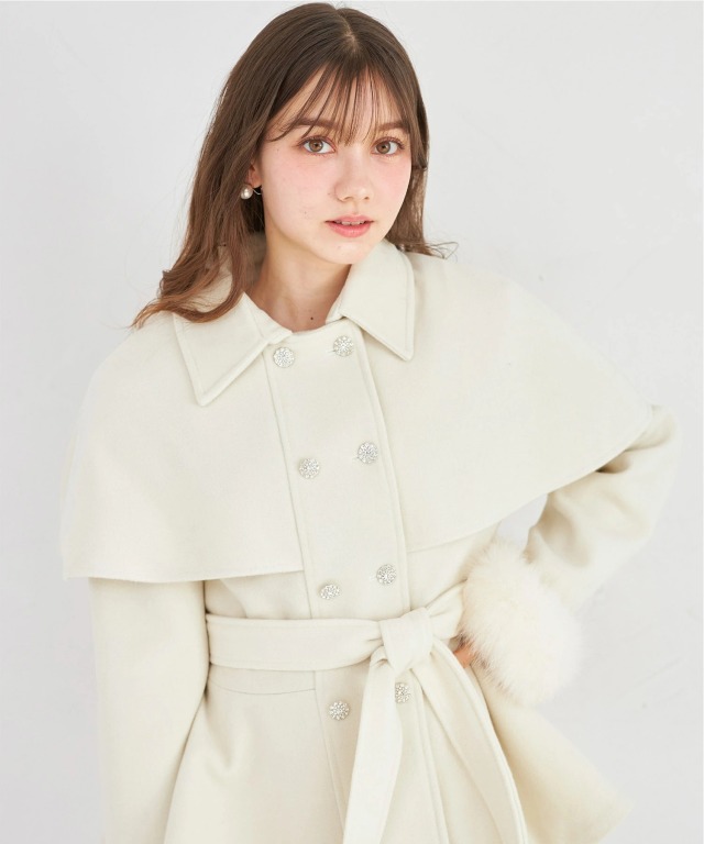 2WAY袖口ファー付きビジュー釦ケープコート