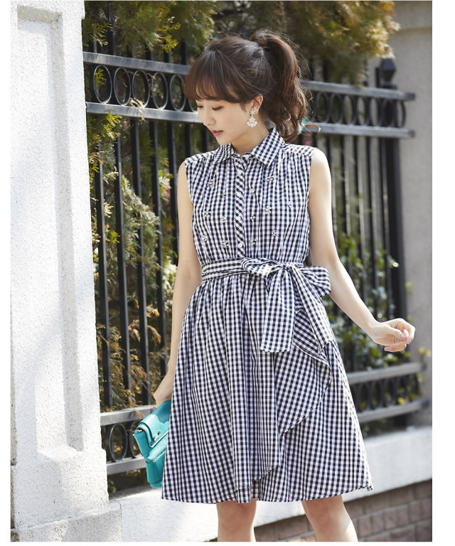 まるでヒロイン気分なビジュー付きギンガムチェックワンピース Difary ディファリー Tocco Closet トッコクロゼット Collection