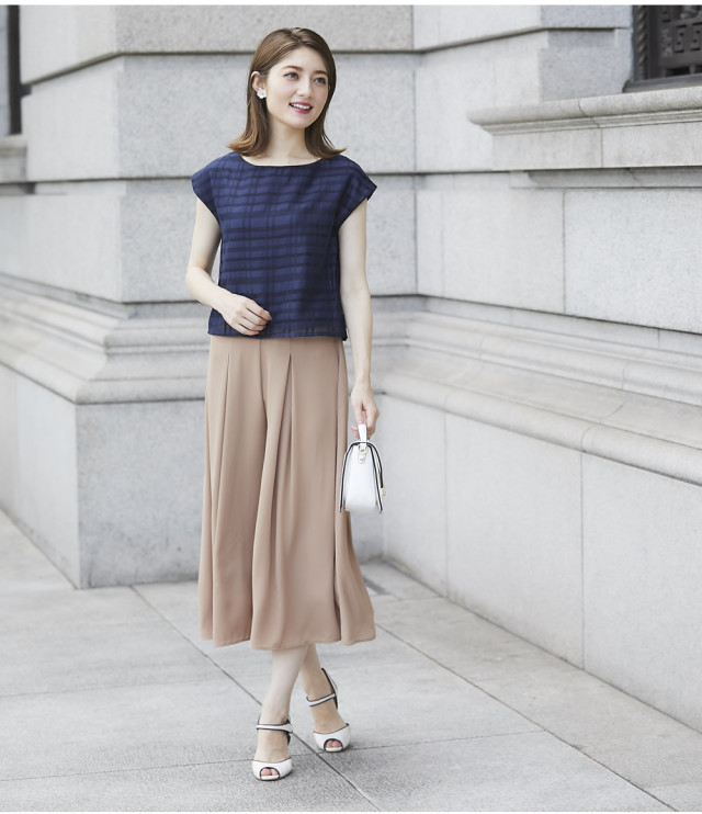 美女見えタック入りさらさらシフォンガウチョパンツ 泉里香さんはピンク着用 Felixa フェリクサ