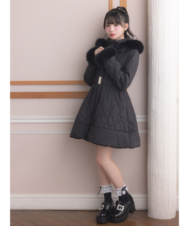 【極美品】TOCCA ノーカラーキルティングフレアコート リボン ネイビー L 取り外し可能なファー＆ベルト付きリボンキルティングフィット