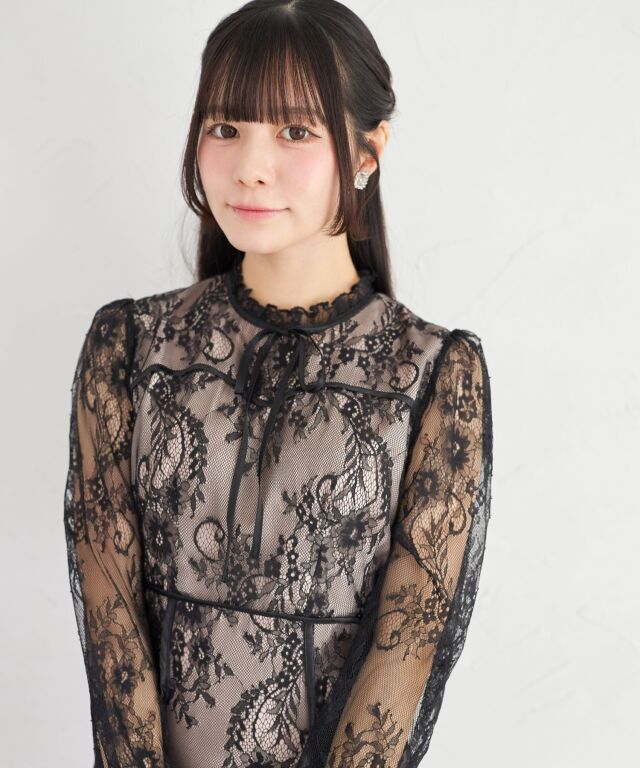 リボン付きフラワーラインレースワンピース