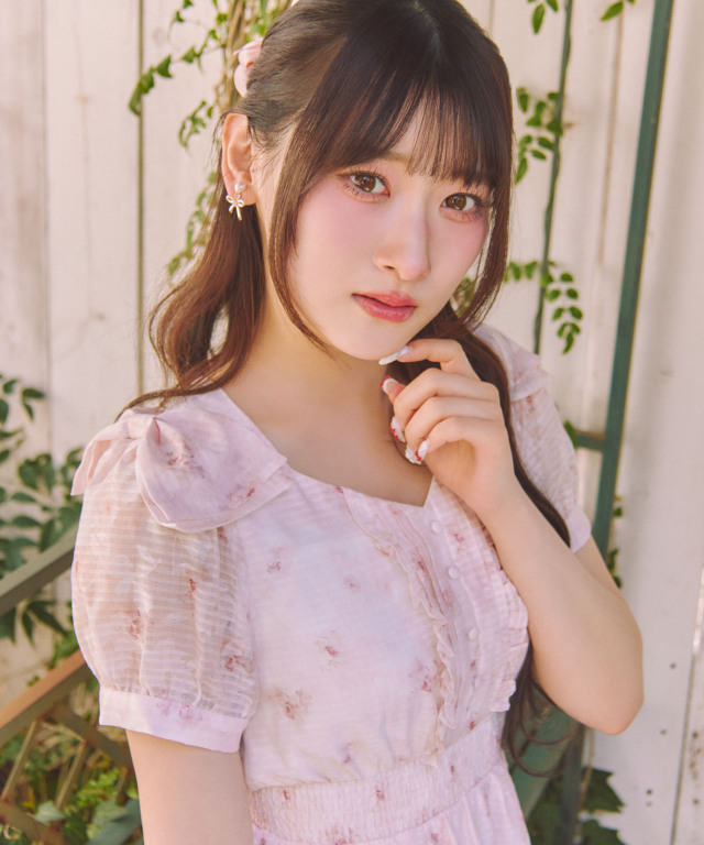 suyunn スユン　肩リボン付きシアーチェック×フラワープリントロングワンピース