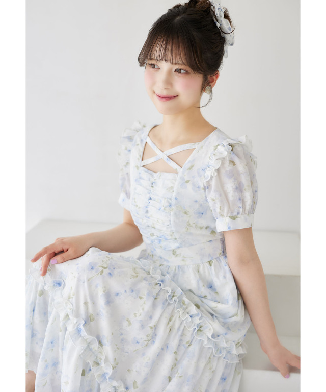 フリル付きクロスネックラメフラワープリントワンピース