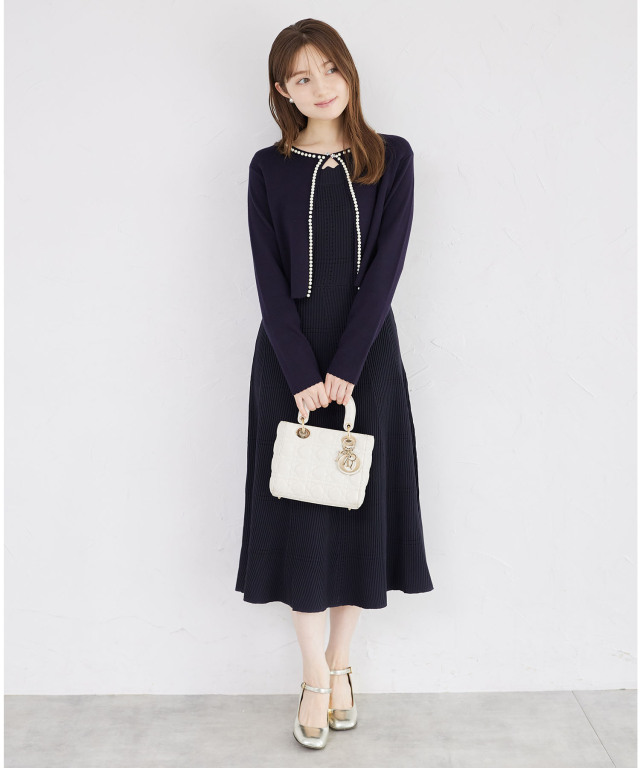 きちんと感のある華やかさ♪パールラインフロントホックニットカーディガン