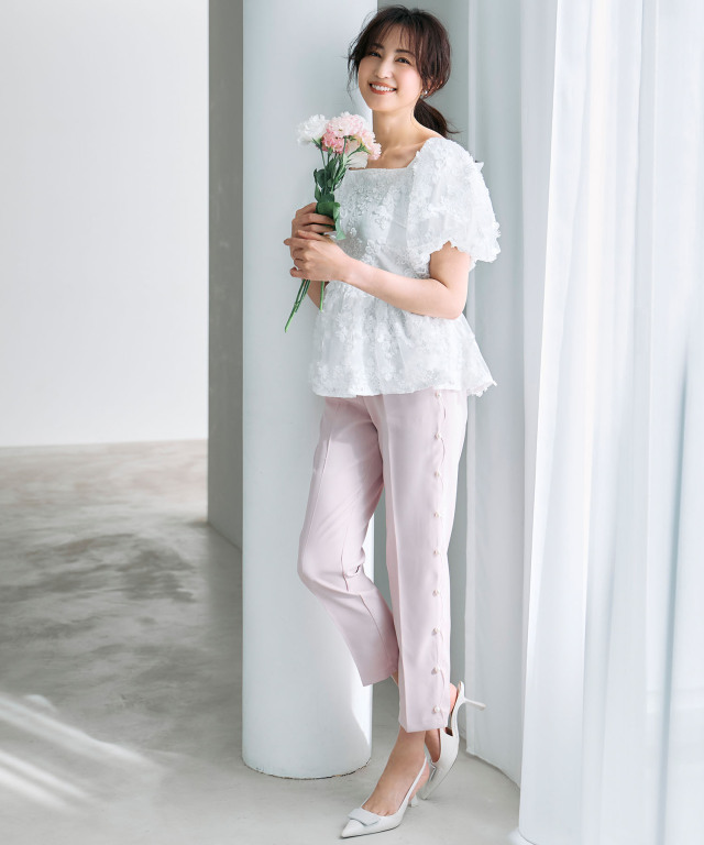 極美品✨ ドゥロワー　フロントリボン ギャザー ブラウス　2025SS　花柄　白 後ろリボン付き立体フラワーギャザーブラウス