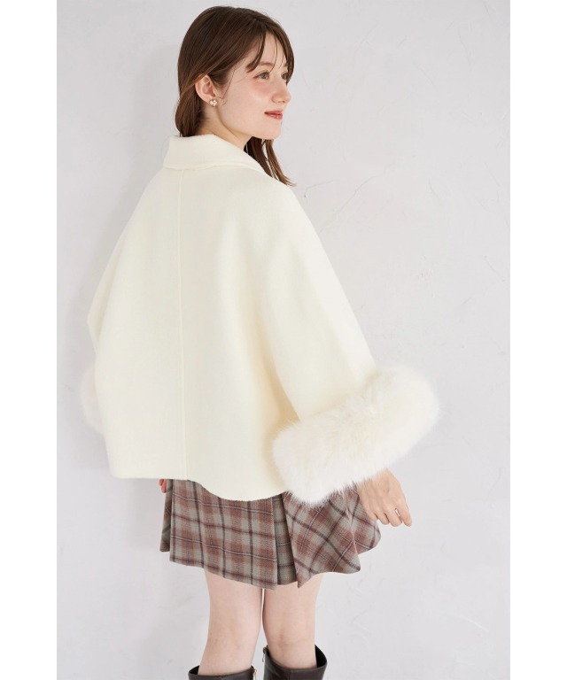 2WAYファー付きケープライクコート