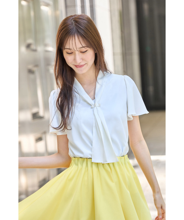 パール付きボウタイブラウス