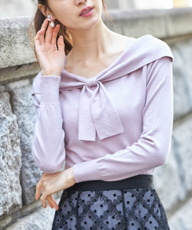 キラキラオーロラフィルム入りボウタイオフショルニットプルオーバー 