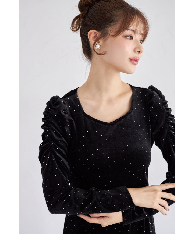 ストーン付きパワーショルダーカットベロアワンピース