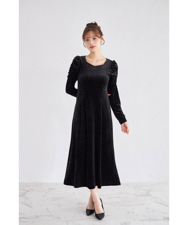 ワンピースタペストリ ストーン付きパワーショルダーカットベロアワンピース