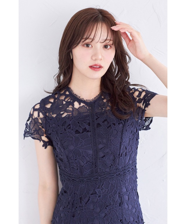 フラワーカットワークレース刺繍×ラインレースワンピース 