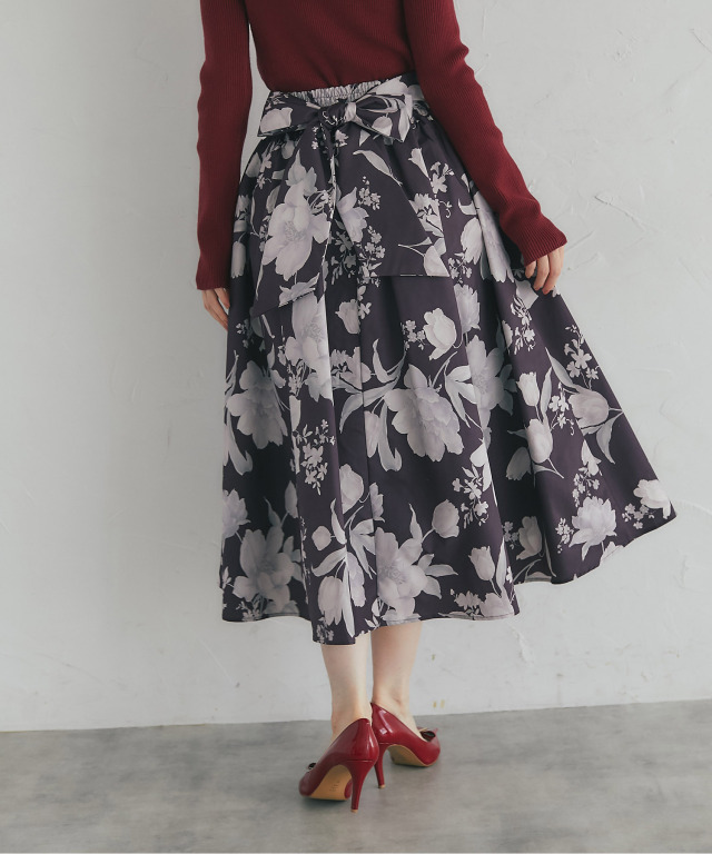 後ろリボン付きフラワープリントタフタフレアスカート