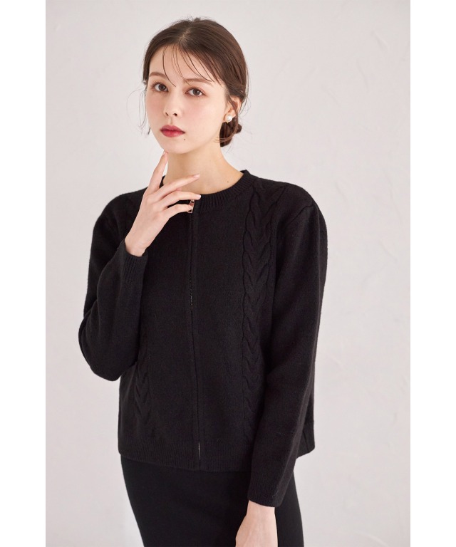 フロントジップケーブル編みニットカーディガン