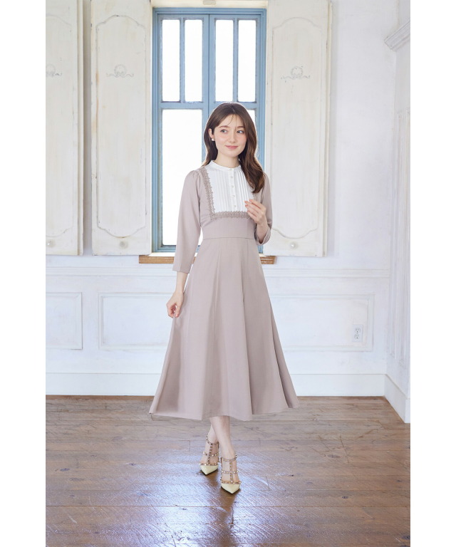 ヨークレース切替レースアップ長袖ワンピース