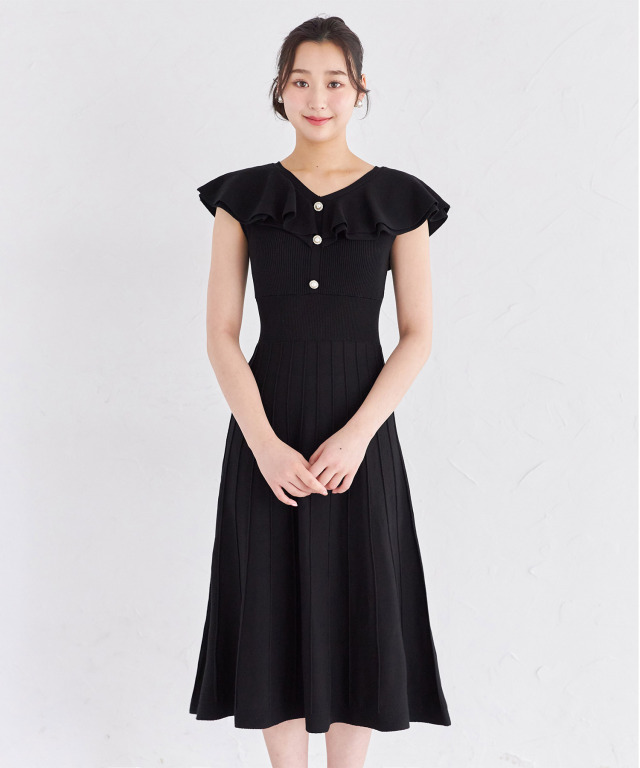 パール飾り釦付きラッフルフリルリブニットワンピース
