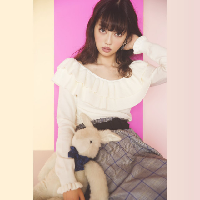 即完売 Lily Brown フリルニットプルオーバー ピンク 楽天市場】【SALE／45%OFF】透けフリルニットプルオーバー LILY