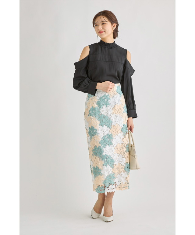 後ろリボン付きオープンショルダーレイヤード風トップス