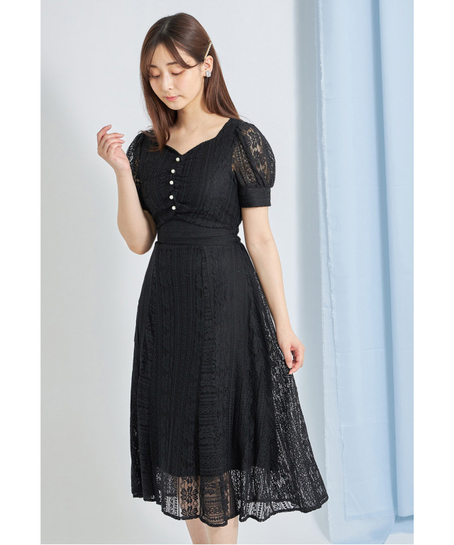 パール付きスクエアハートネックパフスリーブレースワンピース 