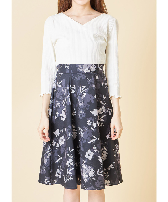 袖口メローフリルリブカットソー×フラワープリントドッキングワンピース 