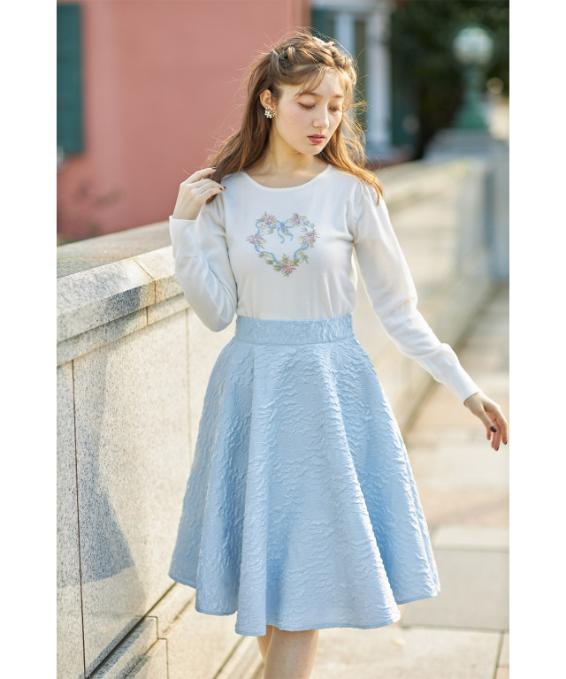 立体的な洒落感をメイクするジャガードフレアスカート