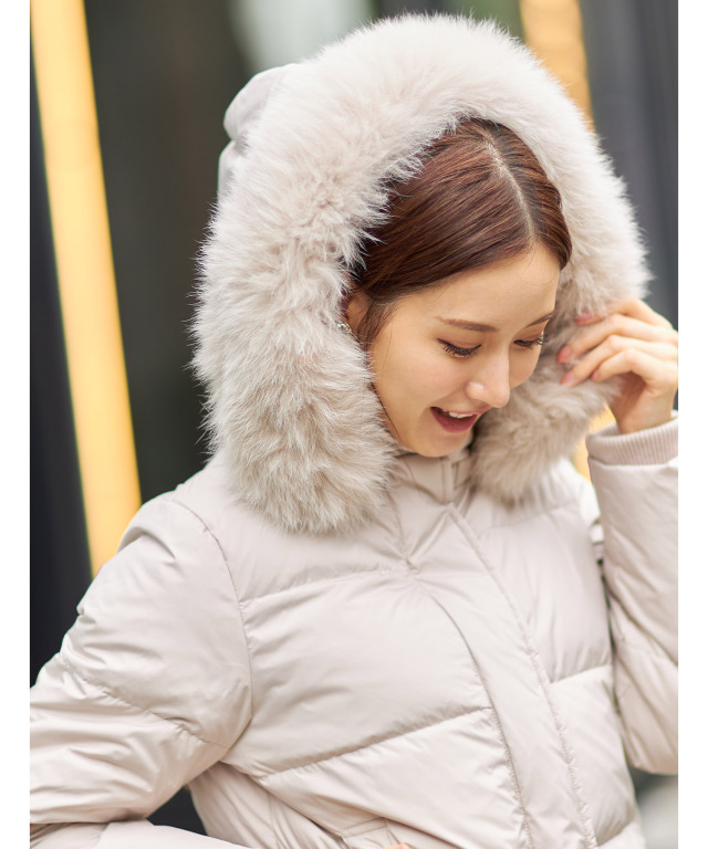 取り外し可能なフォックスファー付き2WAYショートダウンコート 