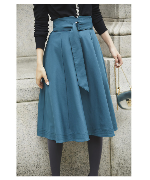 とびっきりレディを嗜む垂らしリングベルトつきフレアスカート tocco  