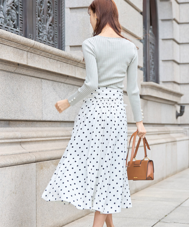 Lachement ラシュモン コットンプリーツスカート ¥47,300 diascia-11.jpg