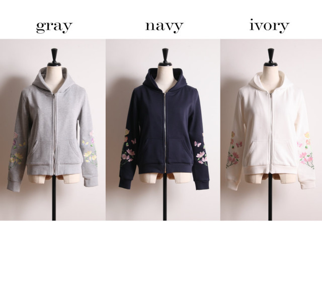 らくちん&美人に気映え袖フラワー刺繍入りパーカー 宮田聡子さんは  