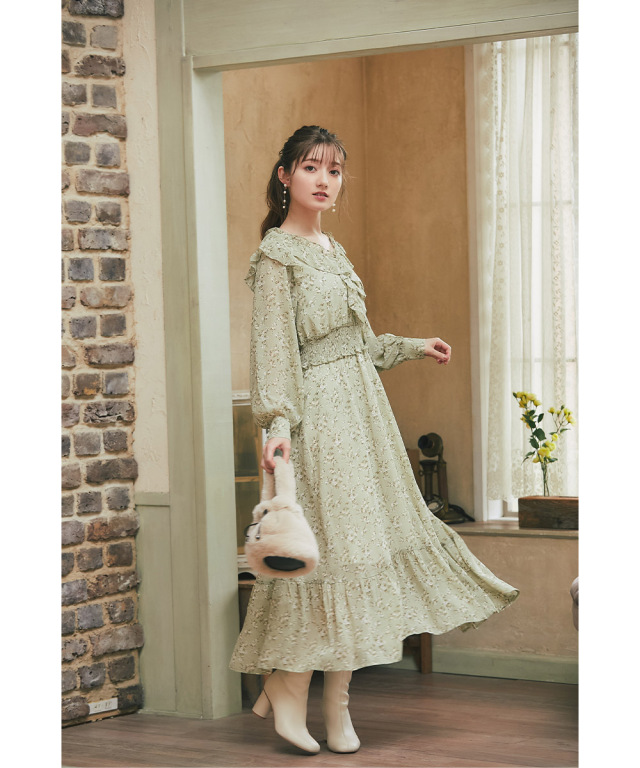 ふわっと秋風になびくフリル付きフラワープリントシフォンワンピース  