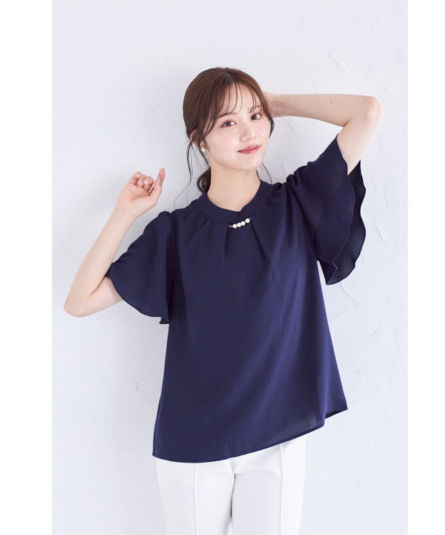 超美品　マーガレットハウエル　リネン100 2way 取外可能リボン　ブラウス 取りはずし可能なマルチWAYボウタイ＆パール付きブラウス