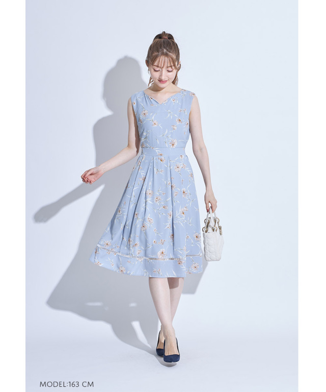 裾ハシゴレース切り替えフラワープリントハートネックノースリーブ  