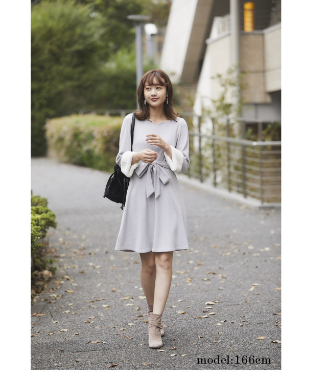 ふわもこ袖ファー付きウエストりぼんハートネックワンピース【fomane  