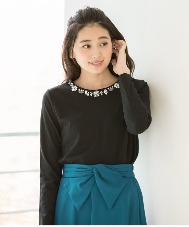 新品未使用　self portrait ビジュー　リボントップス 新品未使用 self portrait ビジュー リボントップス