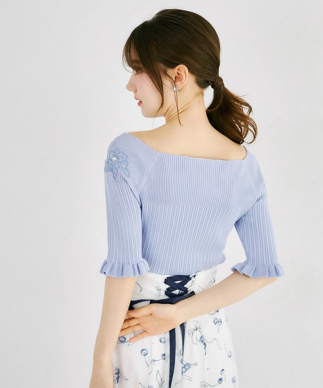きらめきカラフルビジューON裾フリルスウェットプルオーバーtoccocloset 袖口ビジュー付きシアーフリル切り替えリブニットプルオーバー