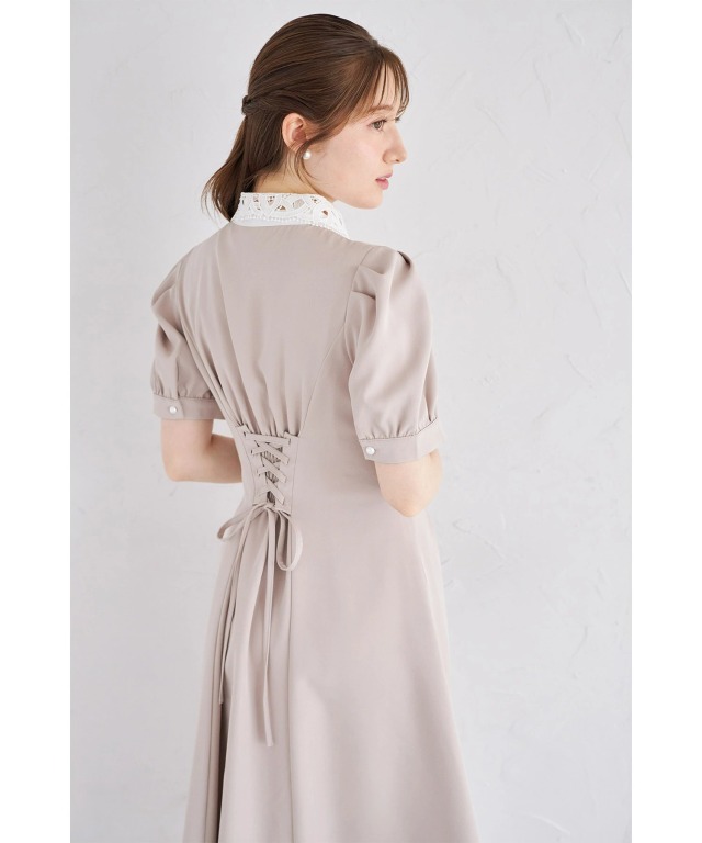 レース襟付きパール釦ウエストタックワンピース